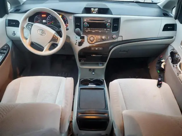 2011 TOYOTA SIENNA LE  