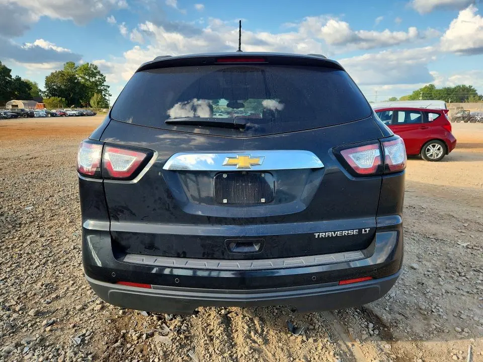 2015 CHEVROLET TRAVERSE LT  