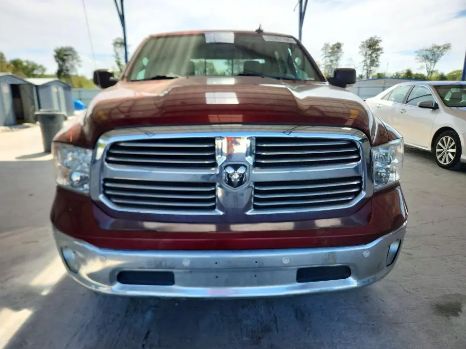 2017 RAM 1500 SLT  