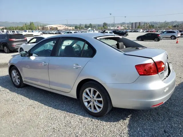 2011 VOLKSWAGEN JETTA SE  