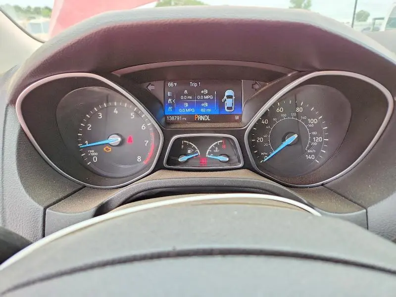 2015 FORD FOCUS SE  