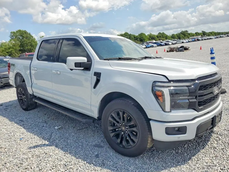 2025 FORD F150 LARIAT  