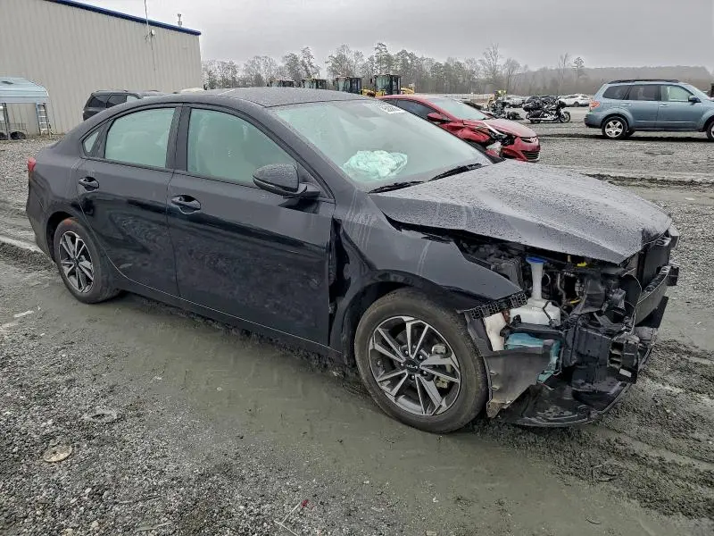 2022 KIA FORTE FE  