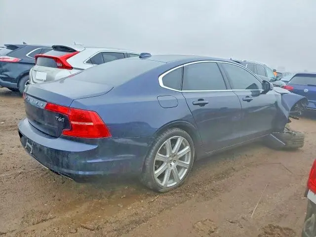 2017 VOLVO S90 T6 MOMENTUM  