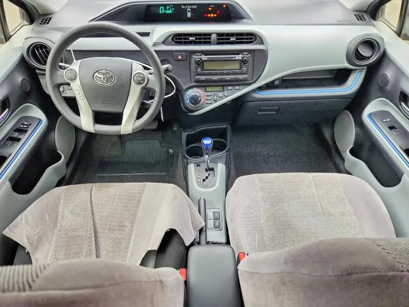 2012 TOYOTA PRIUS C TWO  