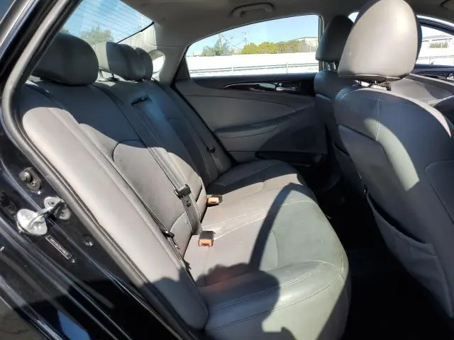 2013 HYUNDAI SONATA SE  