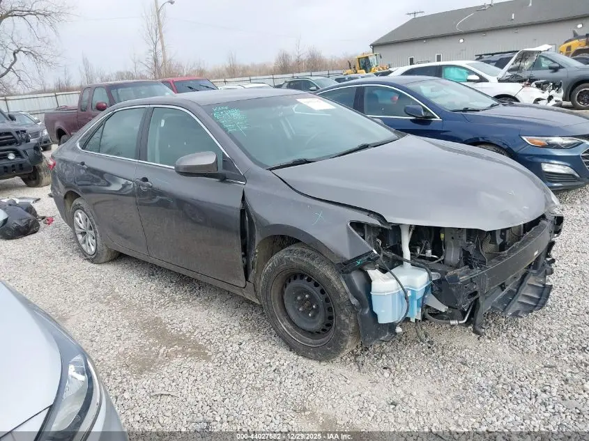 2017 TOYOTA CAMRY LE