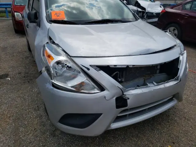 2015 NISSAN VERSA S