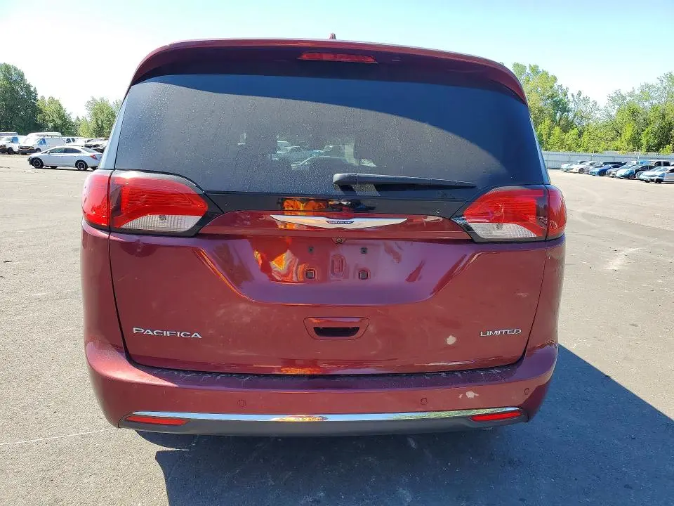 2018 CHRYSLER PACIFICA LIMITED  