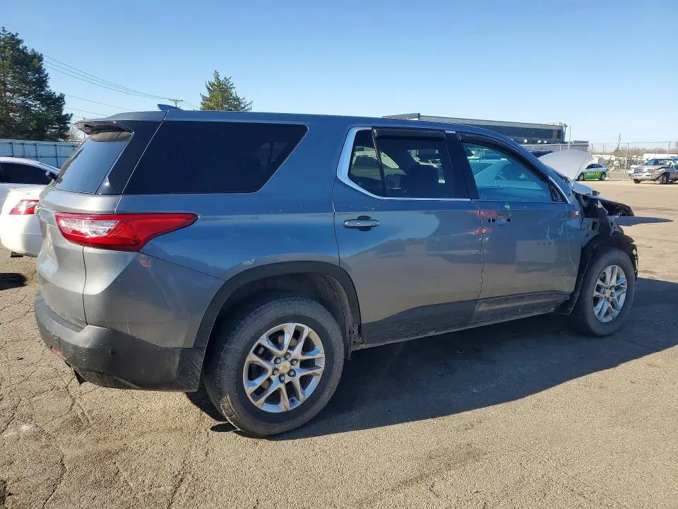 2020 CHEVROLET TRAVERSE LS  