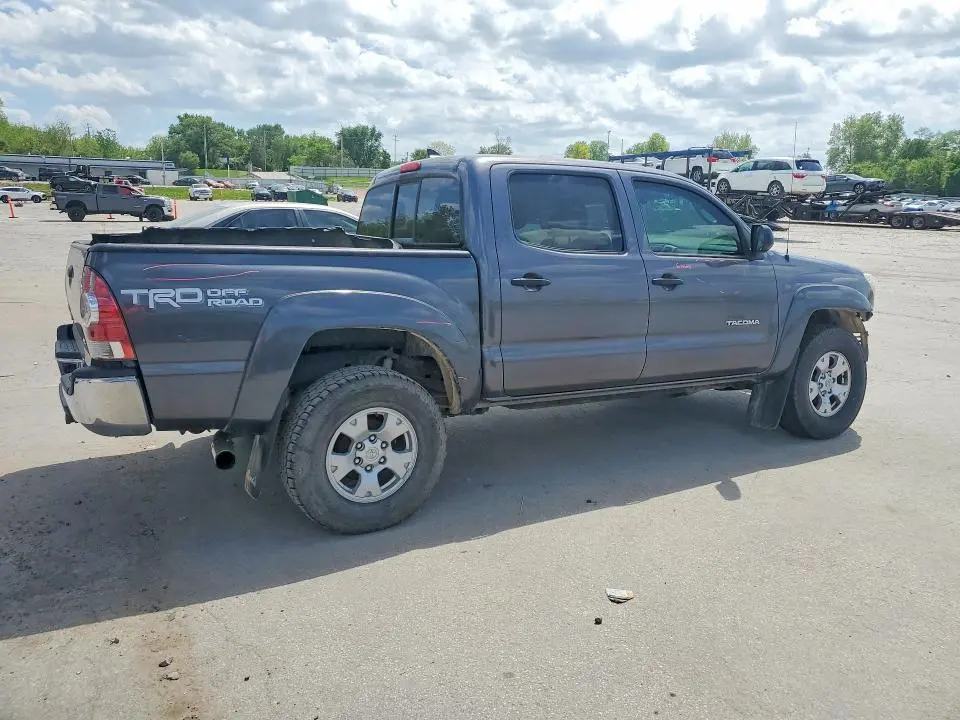2015 TOYOTA TACOMA V6  