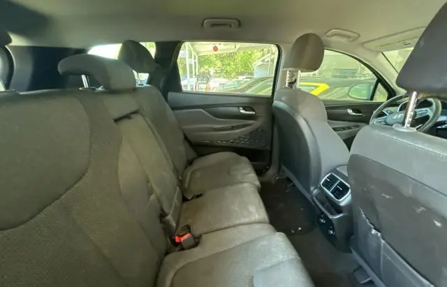2019 HYUNDAI SANTA FE SE  