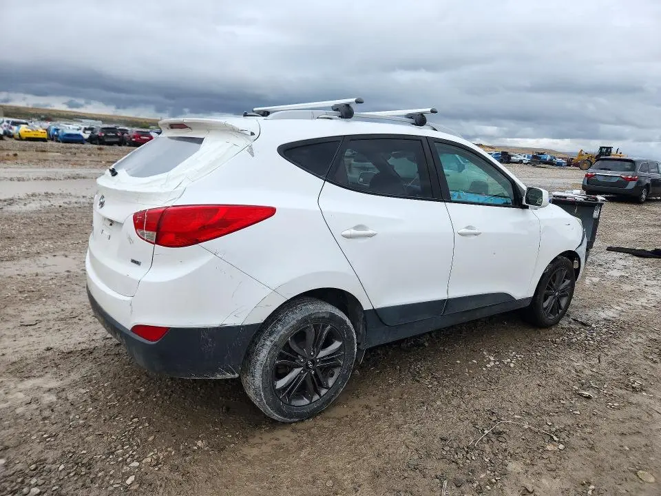 2014 HYUNDAI TUCSON SE  