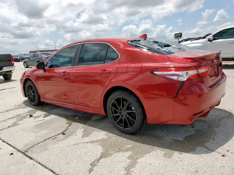 2020 TOYOTA CAMRY SE  