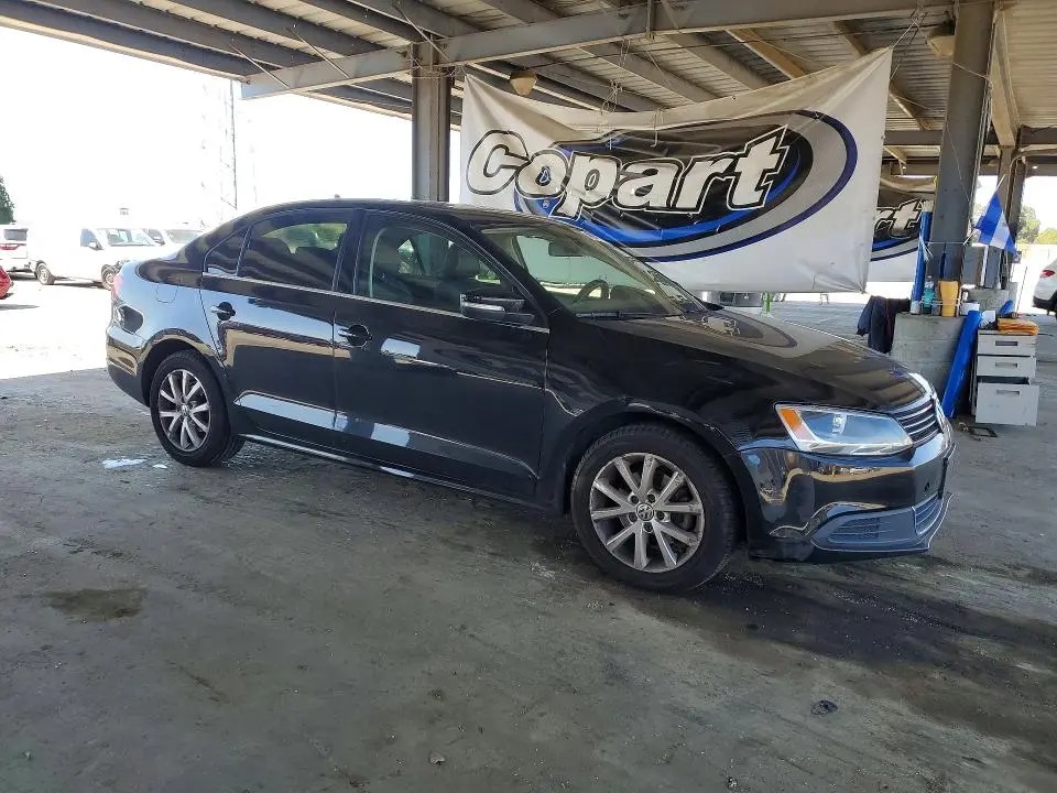 2014 VOLKSWAGEN JETTA SE  