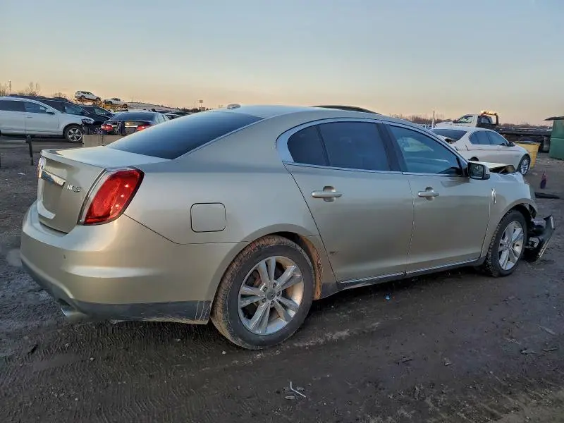 2010 LINCOLN MKS   