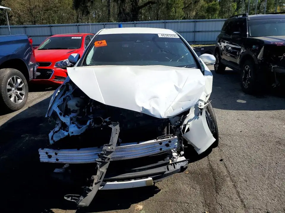 2016 TOYOTA PRIUS THREE TOURING  