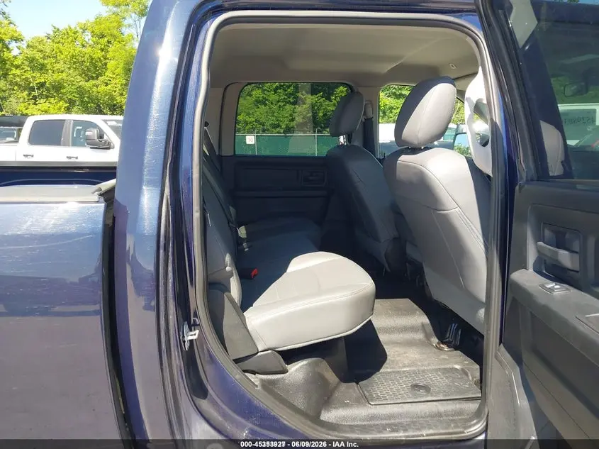 2017 RAM 1500 TRADESMAN  4X4 5'7 BOX