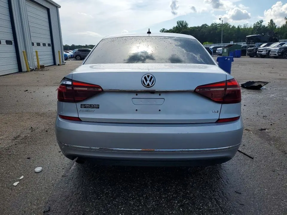 2017 VOLKSWAGEN PASSAT S  