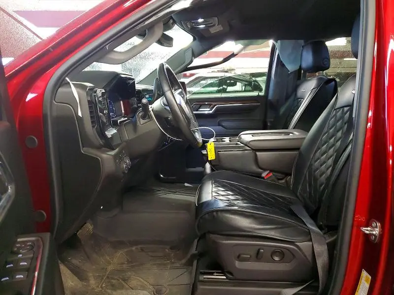 2024 CHEVROLET SILVERADO K1500 LT  