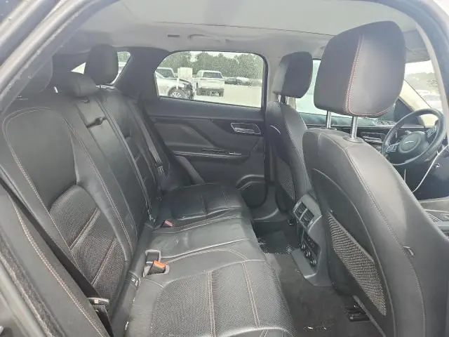 2017 JAGUAR F-PACE PRESTIGE  