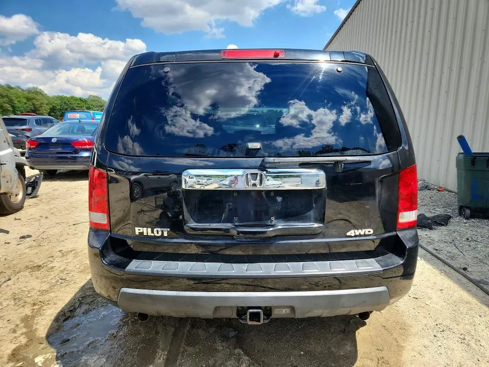 2011 HONDA PILOT LX  