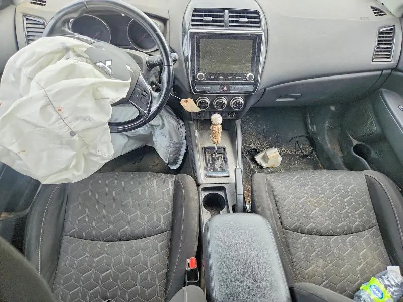 2020 MITSUBISHI RVR SE  