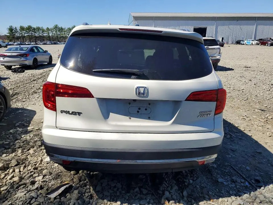2018 HONDA PILOT TOURING  
