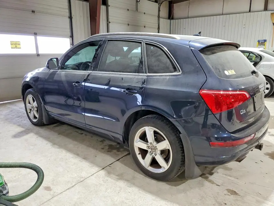 2010 AUDI Q5 PREMIUM PLUS  