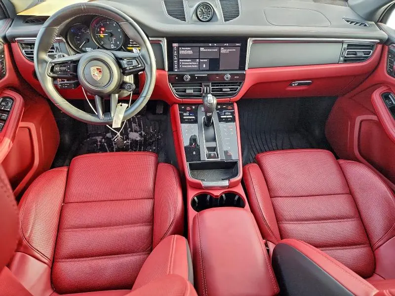 2023 PORSCHE MACAN BASE  