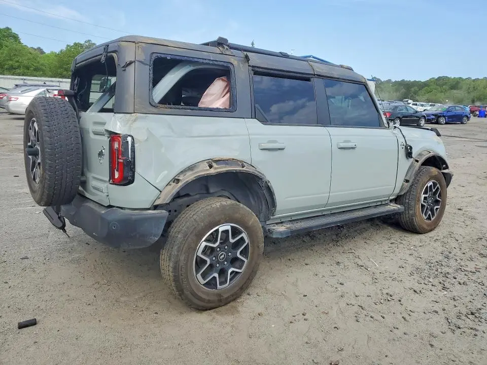 2024 FORD BRONCO OUTER BANKS  