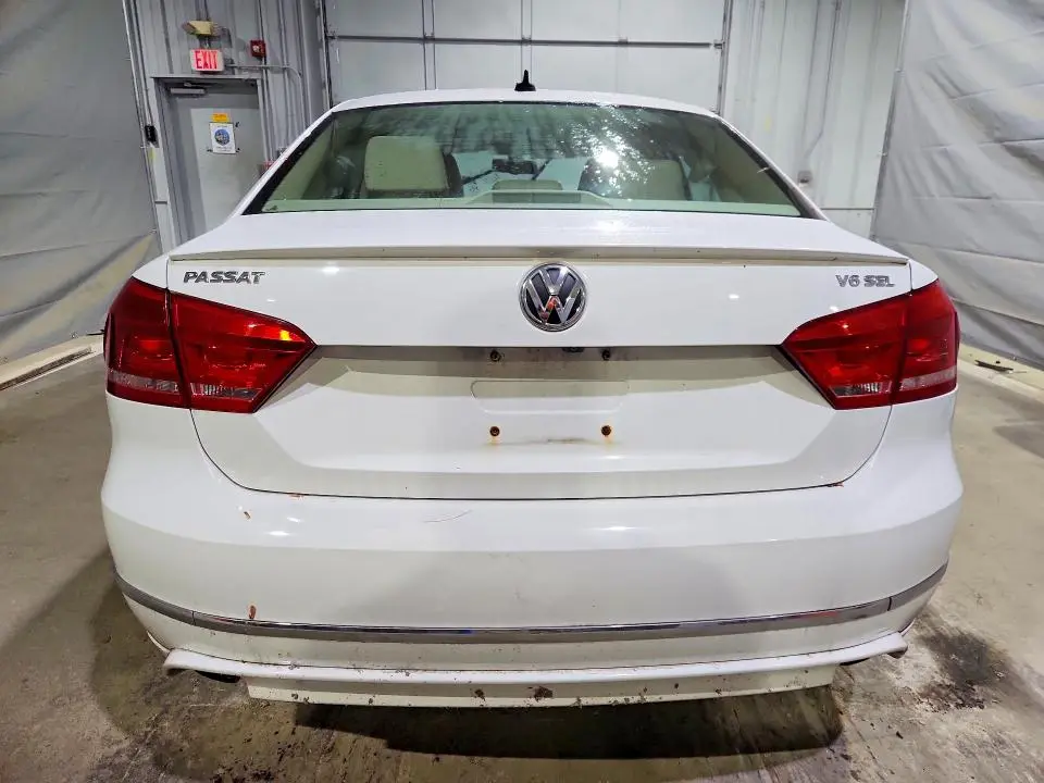 2015 VOLKSWAGEN PASSAT SEL  