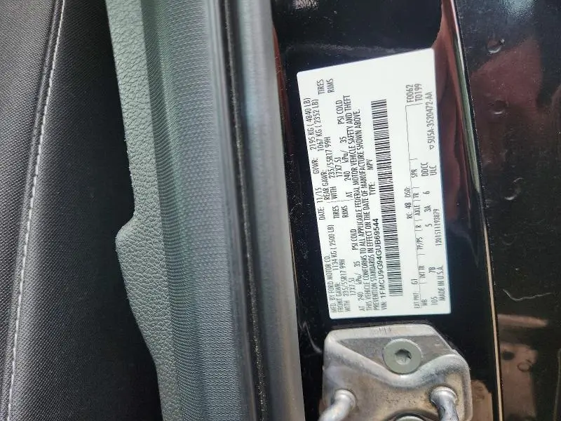 2016 FORD ESCAPE SE  