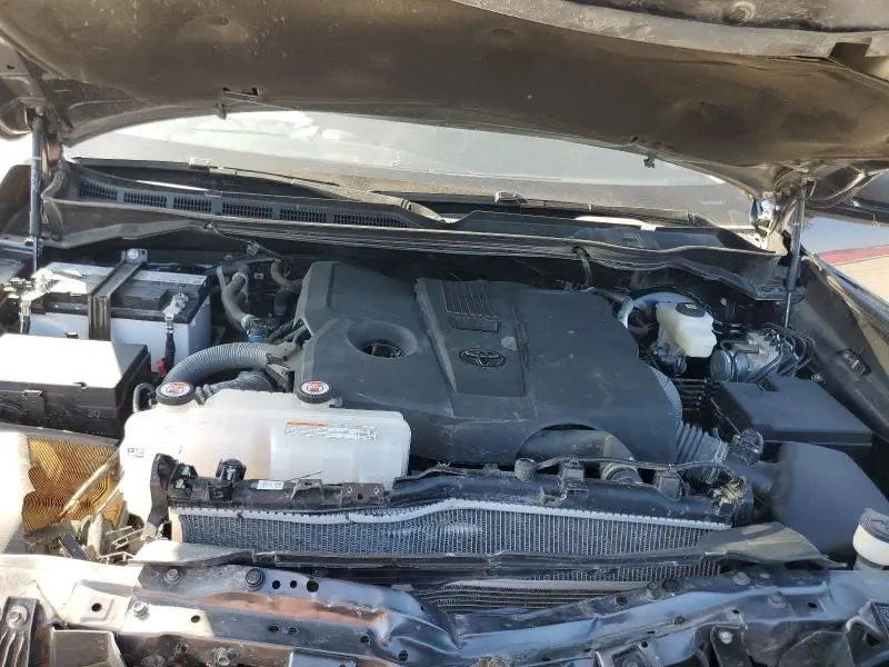 2024 TOYOTA TUNDRA CREWMAX SR  