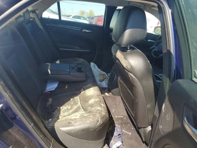 2016 CHRYSLER 300 LIMITED  