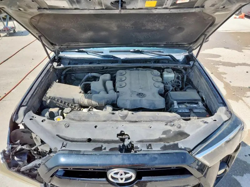 2015 TOYOTA 4RUNNER SR5  