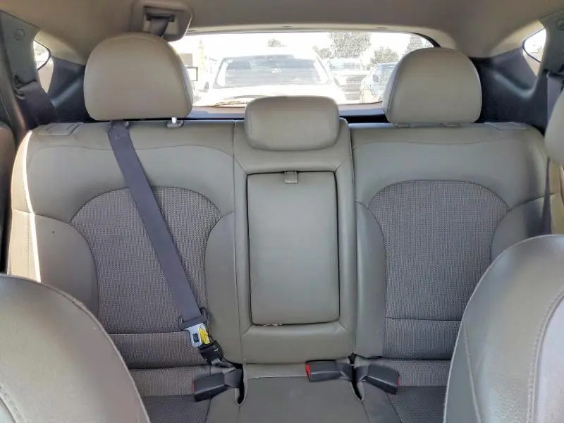 2015 HYUNDAI TUCSON SE  