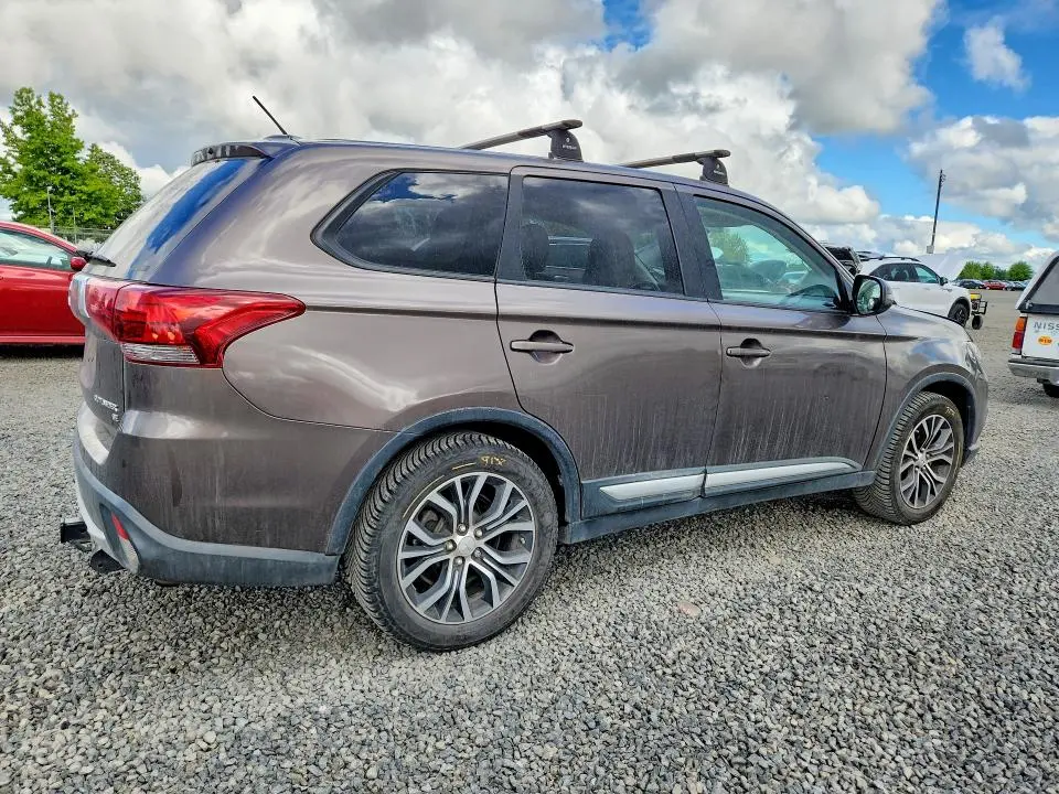 2016 MITSUBISHI OUTLANDER SE  