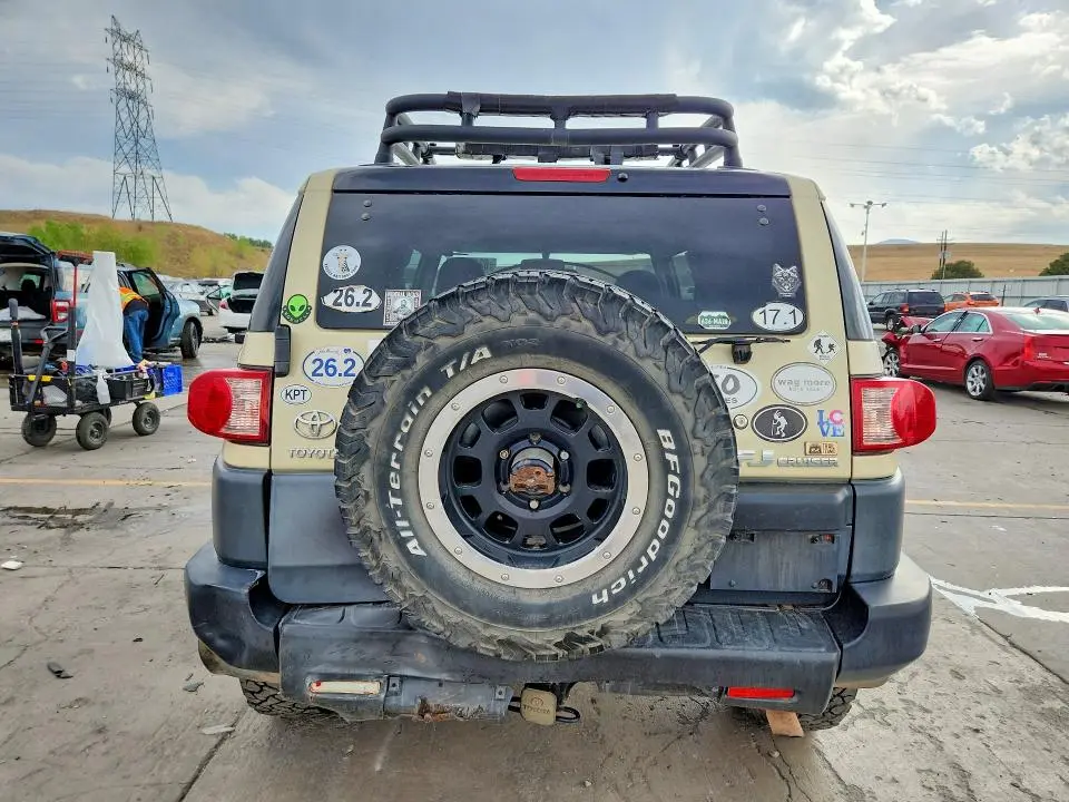 2010 TOYOTA FJ CRUISER BASE  