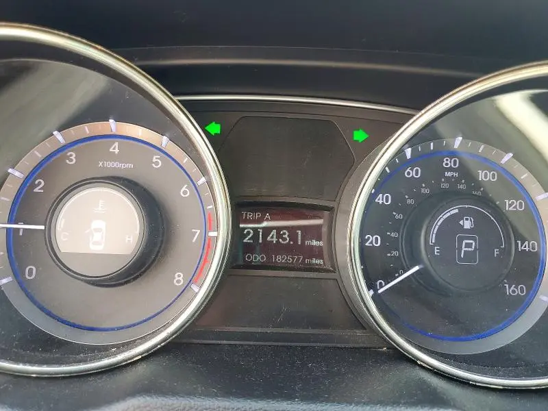 2011 HYUNDAI SONATA GLS  