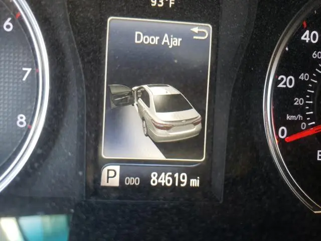 2016 TOYOTA CAMRY LE