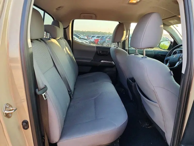 2019 TOYOTA TACOMA SR5 V6  