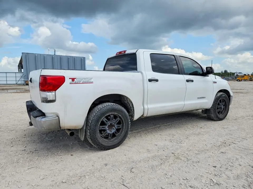 2011 TOYOTA TUNDRA CREWMAX SR5  