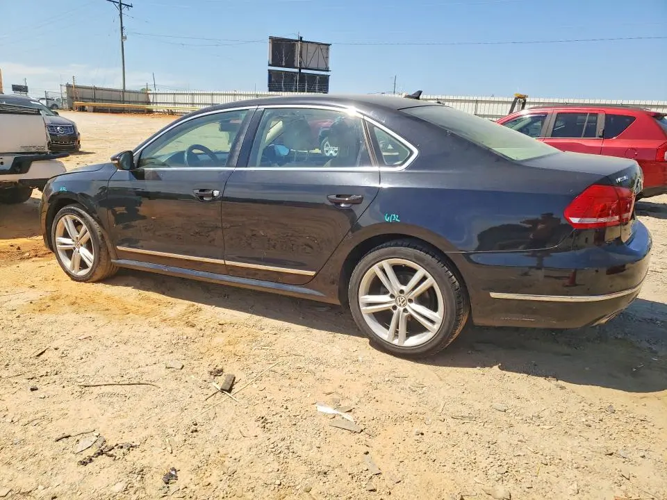 2012 VOLKSWAGEN PASSAT SEL  