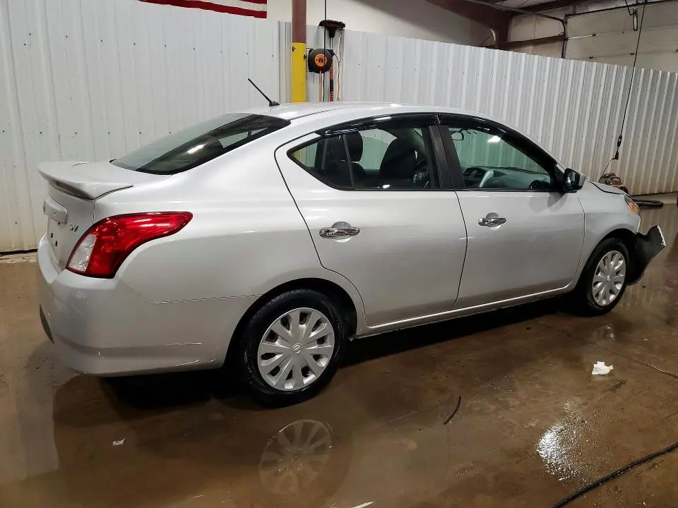 2017 NISSAN VERSA   