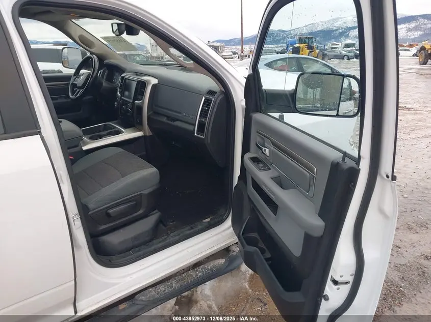 2017 RAM 1500 BIG HORN  4X4 5'7 BOX