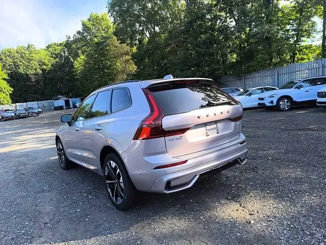2026 VOLVO XC60 PLUS  