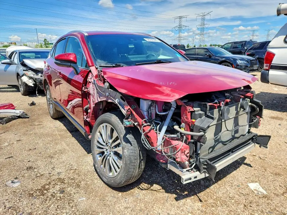 2021 TOYOTA VENZA XLE  
