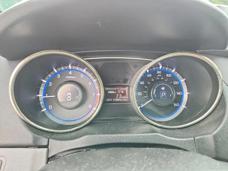 2012 HYUNDAI SONATA GLS  