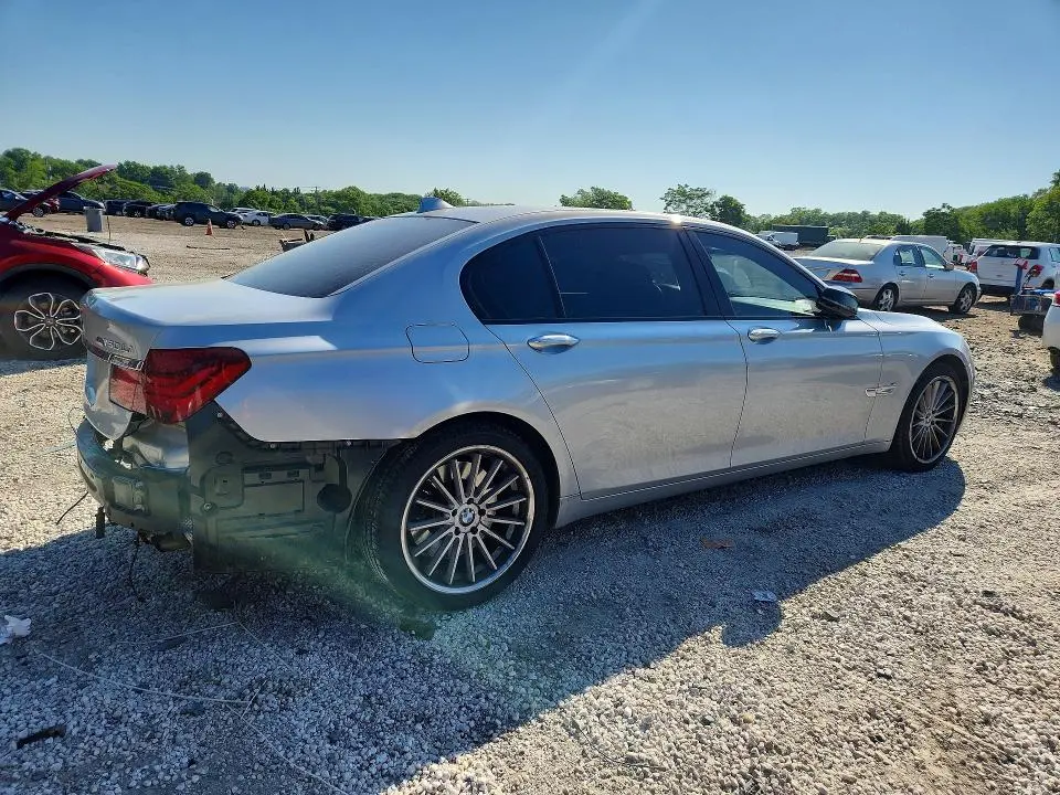 2014 BMW 750 LXI  